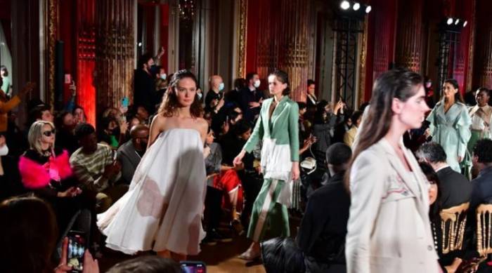 Desainer Indonesia Tampil Di Paris Fashion Week Abal-Abal? Simak Fakta ...